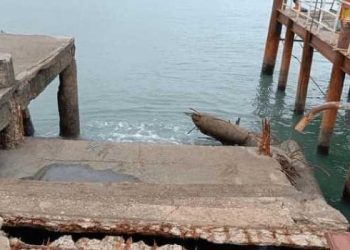 সেন্টমার্টিনের ভাঙা জেটি দ্রুত সংস্কার চান পর্যটন ব্যবসায়ীরা