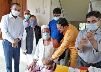 গণটিকা: প্রধানমন্ত্রীর জন্মদিনে চকরিয়ায় টিকা নিলেন ১৯৩১৫ জন