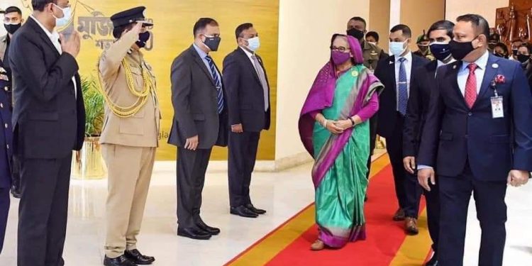 কপ-২৬ সম্মেলনে যোগ দিতে প্রধানমন্ত্রীর ঢাকা ত্যাগ