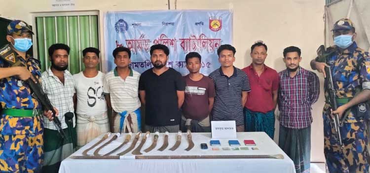 আরসা কমান্ডার সেলিম সহ ৮ রোহিঙ্গা সন্ত্রাসী আটক 1 আরসা কমান্ডার সেলিম সহ ৮ রোহিঙ্গা সন্ত্রাসী আটক
