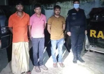 কক্সবাজারে সাড়ে ৪৩ কেজি গাঁজাসহ গ্রেফতার ৩