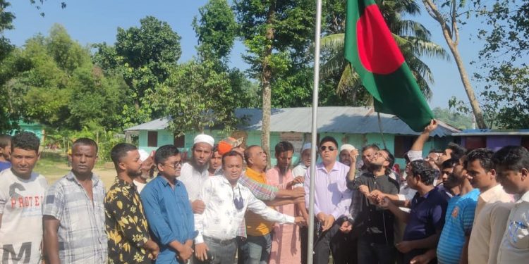দরিয়ানগর ঝাউবন বিদ্যানিকেতনে ১৪ বছর পর জাতীয় পতাকা উত্তোলন