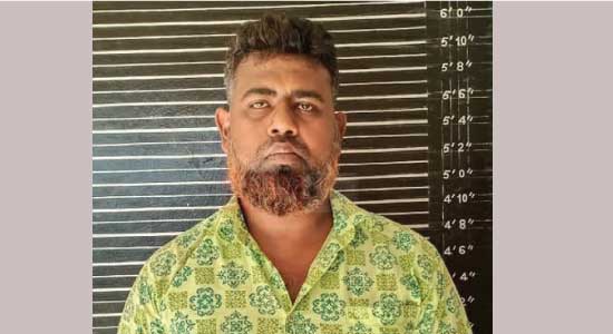 ভূমি অধিগ্রহণের ৩ কোটি টাকা আত্মসাত: সার্ভেয়ার দুই দিনের রিমান্ডে 1 ভূমি অধিগ্রহণের ৩ কোটি টাকা আত্মসাত: সার্ভেয়ার দুই দিনের রিমান্ডে