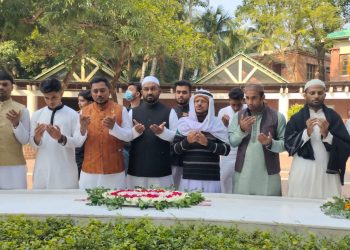 বঙ্গবন্ধুর কবর জিয়ারতে গেলেন বদরখালী চেয়ারম্যান
