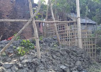 পেকুয়ায় গুঁড়িয়ে দিয়েছে অবৈধ স্থাপনা