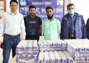 পেকুয়ায় ২১৬ বোতল বিয়ারসহ যুবক আটক