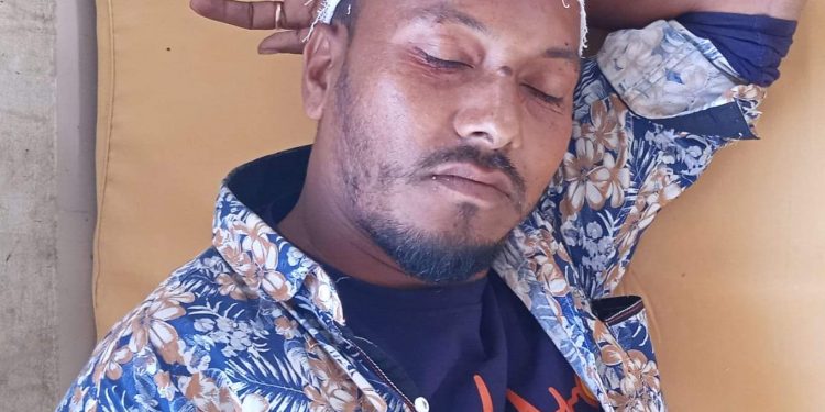 পেকুয়ায় স্ত্রীর দায়ের কোপে স্বামী আহত