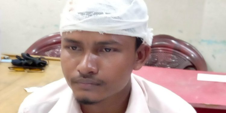 পেকুয়ায় এক যুবককে কুপিয়ে জখম