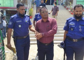 চকরিয়া সিটি হাসপাতাল থেকে ভূঁয়া ডাক্তার আটক
