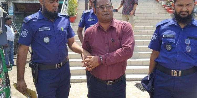 চকরিয়া সিটি হাসপাতাল থেকে ভূঁয়া ডাক্তার আটক
