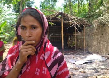 লামায় দুর্বৃত্তের দেয়া আগুনে পুড়ে গেছে দিনমজুরের বসতবাড়ি