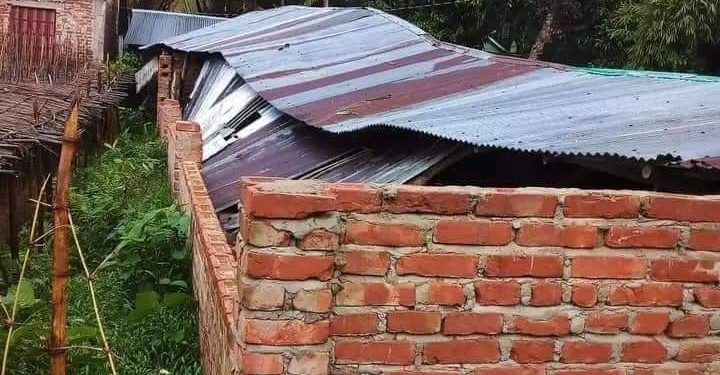 মহেশখালীতে কালবৈশাখীর তান্ডবে ব্যাপক ক্ষয়ক্ষতি, আহত ৩ শিক্ষার্থী 1 মহেশখালীতে কালবৈশাখীর তান্ডবে ব্যাপক ক্ষয়ক্ষতি, আহত ৩ শিক্ষার্থী
