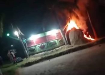 পেকুয়ায় সাংবাদিকের বসতবাড়িতে  দূর্বৃত্তের আগুন