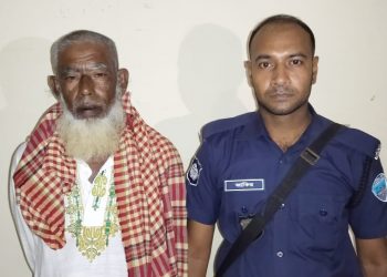 দুইশ টাকা চুরির অভিযোগে নাতিকে মারধরের ভিডিও ভাইরাল, নানা আটক