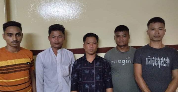 লামায় দালালের খপ্পরে ৫ যুবক 1 লামায় দালালের খপ্পরে ৫ যুবক