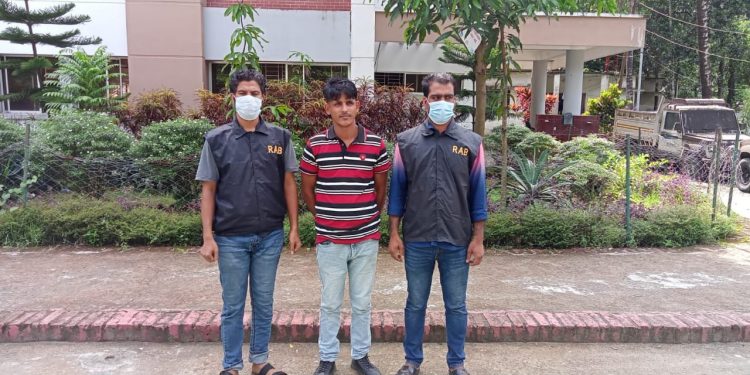অপহরণ ও গণধর্ষণ মামলার আসামী ১০ বছর পর র‌্যাবের হাতে আটক