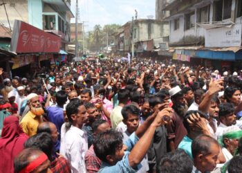 বিক্ষোভে জনসমুদ্র, লামায় আওয়ামী লীগের মিছিল ও প্রতিবাদ সভা