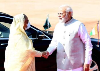 দিল্লির রাষ্ট্রপতি ভবনে প্রধানমন্ত্রী জননেত্রী শেখ হাসিনাকে উষ্ণ অভ্যর্থনা
