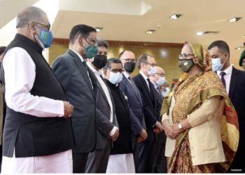 প্রধানমন্ত্রী লন্ডনের উদ্দেশে ঢাকা ত্যাগ করেছেন