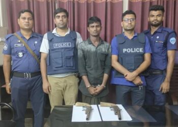 মহেশখালীতে বন্দুক ব্যবসায়ী আটক