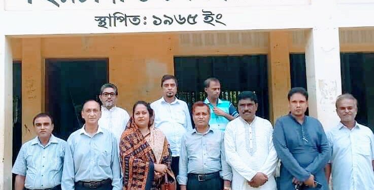 পহরচাঁদা উচ্চ বিদ্যালয় পরিচালনা পর্ষদে নতুন সভাপতি সৈয়দা রিফাত আক্তার 1 পহরচাঁদা উচ্চ বিদ্যালয় পরিচালনা পর্ষদে নতুন সভাপতি সৈয়দা রিফাত আক্তার