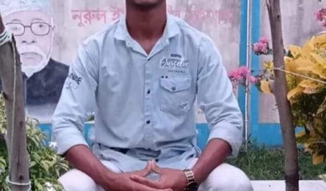 পেকুয়ায় লম্বা কিরিচ সহ যুবক আটক