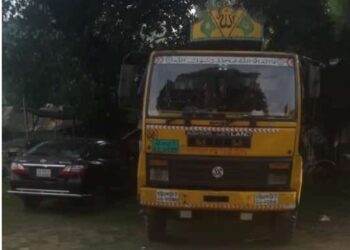 বান্দরবানে পাচারকালে ১৫ মেট্রিক টন খাদ্য-শস্য সহ আটক ১