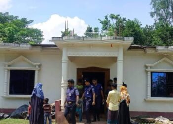মহেশখালীর শাপলাপুরে ডাকাতি