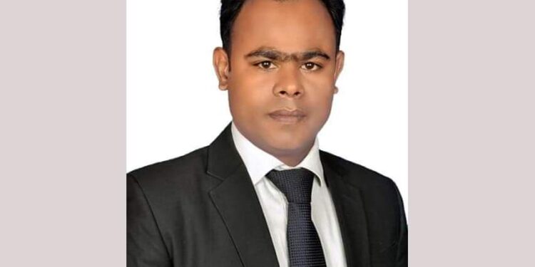 লামা উপজেলার শ্রেষ্ঠ প্রধান শিক্ষক ‘আশীষ কুমার দত্ত’