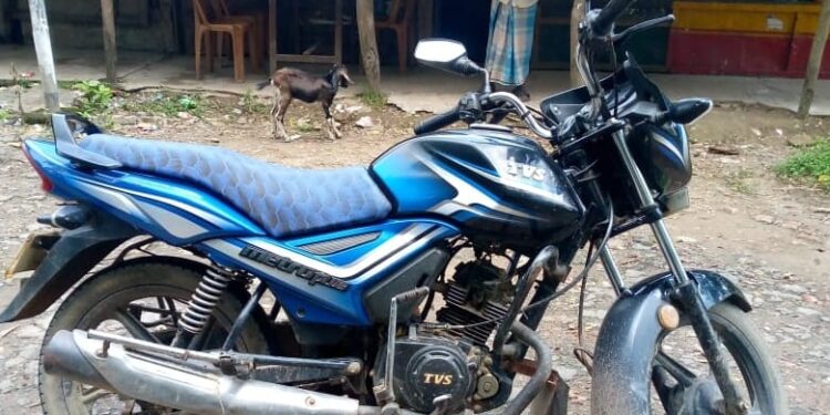 ৪ দিনেও উদ্ধার হয়নি ছিনতাই হওয়া মোটর সাইকেল ও মালামাল 1 ৪ দিনেও উদ্ধার হয়নি ছিনতাই হওয়া মোটর সাইকেল ও মালামাল