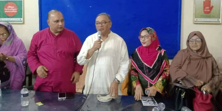 চকরিয়ায় মতবিনিময় করলেন জেলা পরিষদের চেয়ারম্যান প্রার্থী মোস্তাক চৌধুরী