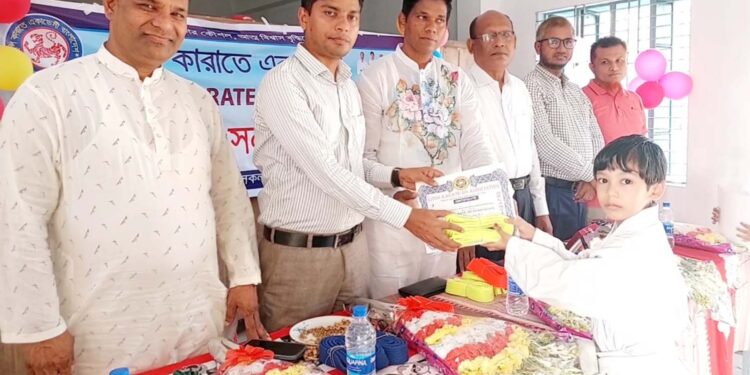 রামুতে কারাতে একাডেমীর আয়োজনে বেল্ট ও সনদ বিতরণ অনুষ্ঠান সম্পন্ন