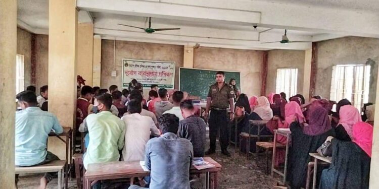 মহেশখালীতে নানা অনিয়ম দিয়েই শেষ হলো আনসার ভিডিপি প্রশিক্ষণ