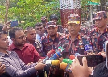সীমান্তে  উত্তেজনা প্রশমনে  মিয়ানমারের সঙ্গে আলোচনা চলছে