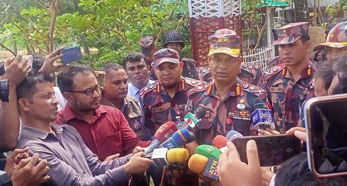 সীমান্তে  উত্তেজনা প্রশমনে  মিয়ানমারের সঙ্গে আলোচনা চলছে