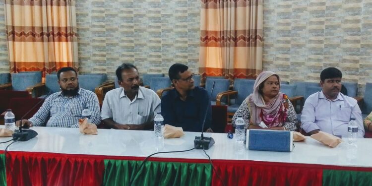 কক্সবাজারে কোভিড-১৯ ঝুঁকি নিরূপণ ও টিকা-বার্তা বিষয়ে টাউন হল বৈঠক