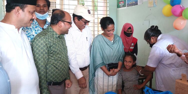 রামুতে শিশুদের কোভিড-১৯ টিকাদান কর্মসূচি উদ্বোধন