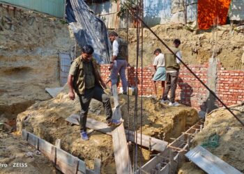 কক্সবাজারে দখলবাজদের হামলায় তিন সিপিজি সদস্য আহত