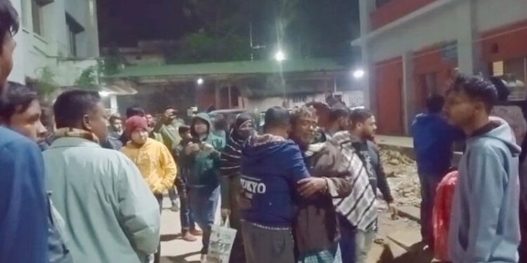 ব্যান্ডমিন্টন খেলা নিয়ে বিতর্ক, ছুরিকাঘাতে নিহত ২ ভাই