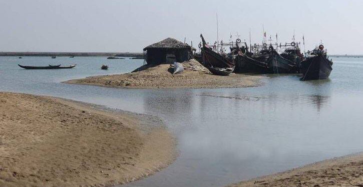 সোনাদিয়ায় অবৈধভাবে গড়ে উঠা স্থাপনা অপসারণের নির্দেশ