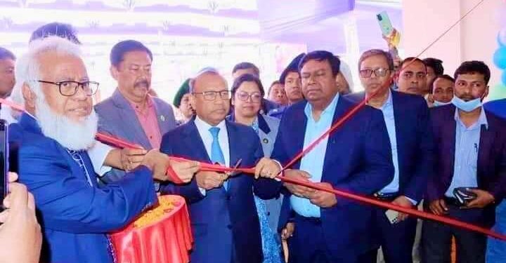 লামায় ৮ কোটি ৭০ লক্ষ টাকার উন্নয়ন প্রকল্পের উদ্বোধন করেন এলজিআরডি মন্ত্রী ও বীর বাহাদুর 1 লামায় ৮ কোটি ৭০ লক্ষ টাকার উন্নয়ন প্রকল্পের উদ্বোধন করেন এলজিআরডি মন্ত্রী ও বীর বাহাদুর