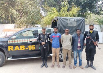 কক্সবাজারে বিপুলসংখ্যক ইয়াবাসহ তিন রোহিঙ্গা গ্রেফতার