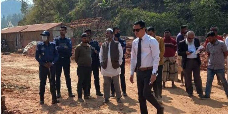 লামায় ১০টি ইটভাটাকে সাড়ে ২৮ লক্ষ টাকা জরিমানা 1 লামায় ১০টি ইটভাটাকে সাড়ে ২৮ লক্ষ টাকা জরিমানা