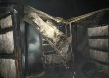 পেকুয়ায় বৈদ্যুতিক শর্টসার্কিটের আগুনে বসতবাড়ি পুড়ে ছাই