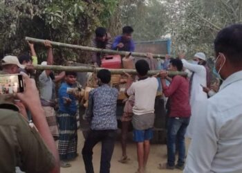 উখিয়ায় অবৈধ মাটি ও বালি পাচারকারীদের বিরুদ্ধে অভিযান:পাইপ ও ড্রেজার মেশিন জব্দ
