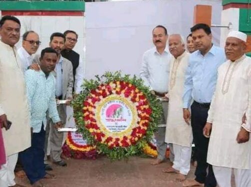 লামায় মহান স্বাধীনতা দিবসে শহীদ মিনারে ফুল দিয়ে শ্রদ্ধা নিবেদন