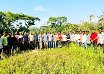 লামায় কৃষকের ধান কাটায় সহযোগিতা করলো ছাত্রলীগ