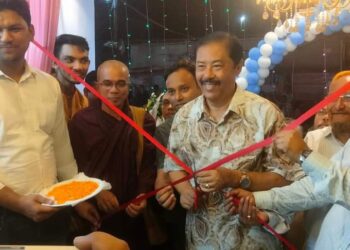 পূরবী বার্মিজ মার্কেটের উদ্বোধন করলেন বীর বাহাদুর উশৈসিং এমপি