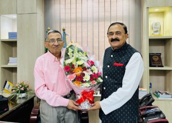 ইউজিসি’র চেয়ারম্যানের সাথে সালাহউদ্দিন সিআইপি’র সৌজন্য সাক্ষাৎ