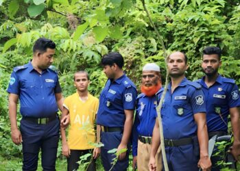 টেকনাফে অপহৃত শিশুকে উদ্ধার, আটক ৪ অপহরণকারী